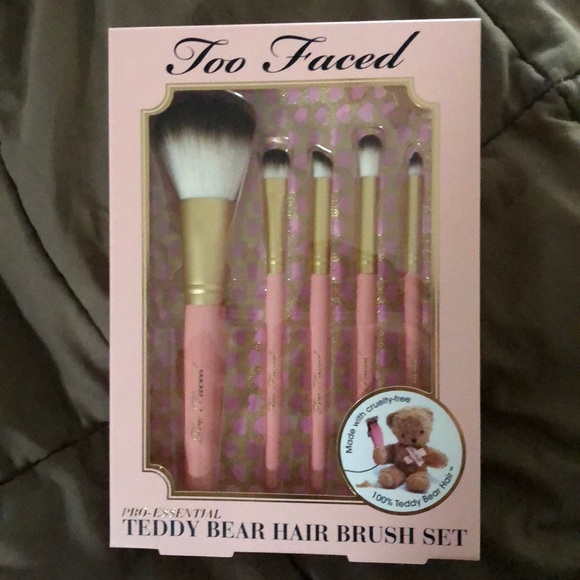 Too Faced Teddy Bear Hair 5 Piece Brush Set - Picture 4 of 5